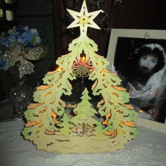 German Collectable Wooden Christmas Tree - Picture 3 of 11